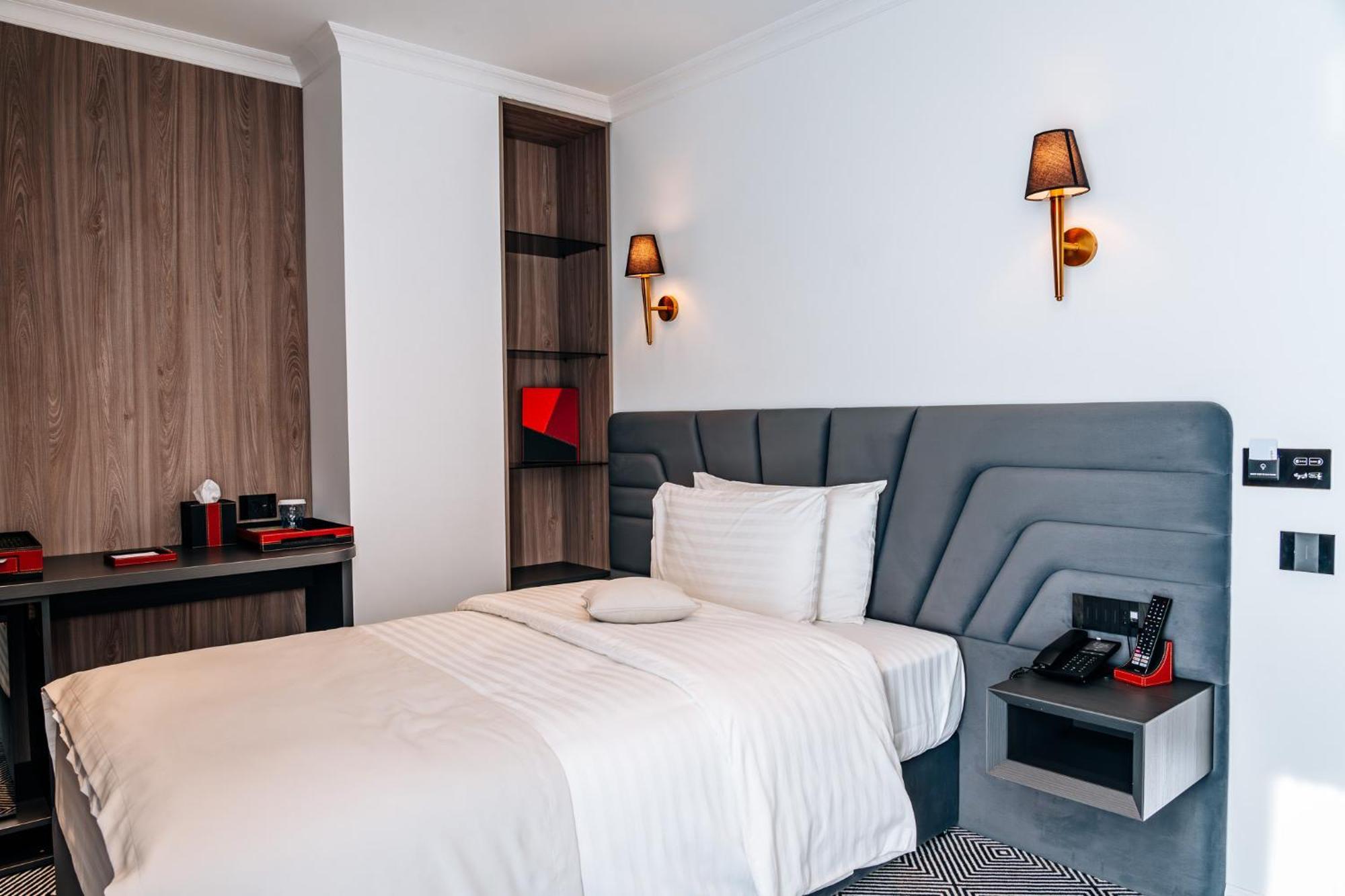 Sky Airport Hotel Kluž Pokoj fotografie